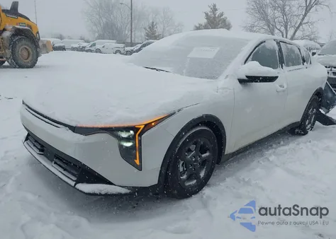 2025 Kia K4 Lxs из США, поврежденный, VIN 3KPFT4DE2SE232446